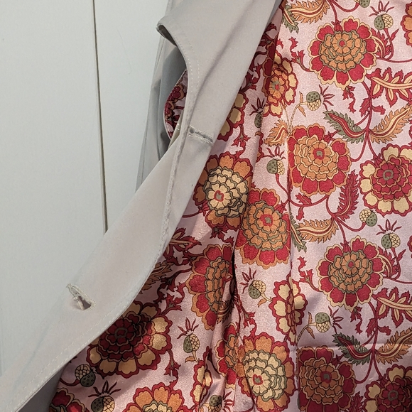 Three Stones Trench Coat with Vivid Lining - Large - Cream & Orange - Picture 2 of 11